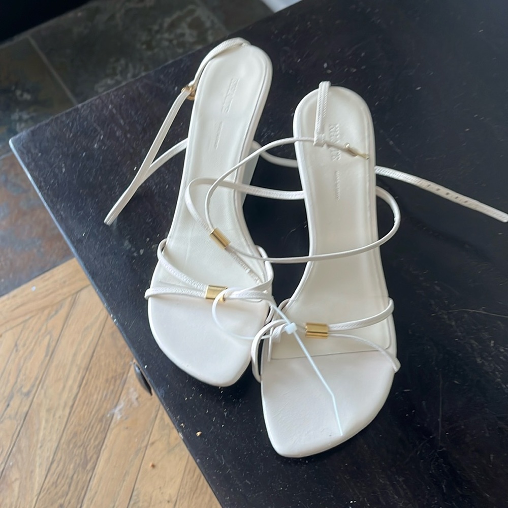 NWOB Khaite WHITE 60MM ASYMMETRIC HEEL SANDAL Size 38/8